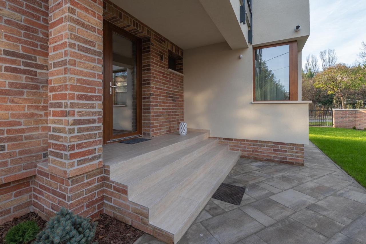 Hidfo Apartman-Nyugalom Szigetei Gyula Exterior photo
