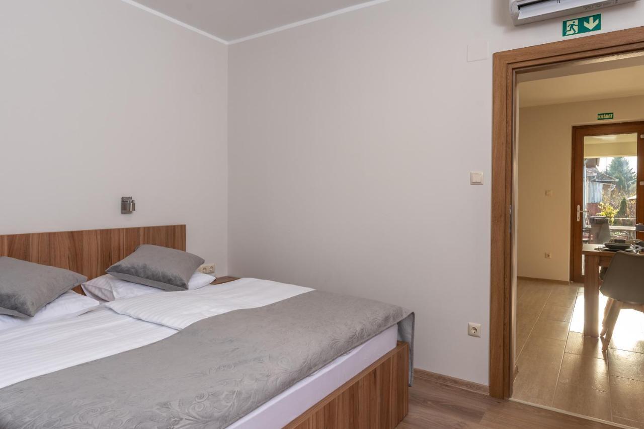 Hidfo Apartman-Nyugalom Szigetei Gyula Exterior photo
