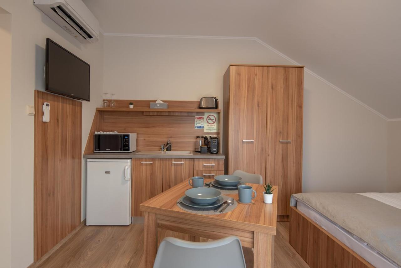 Hidfo Apartman-Nyugalom Szigetei Gyula Exterior photo