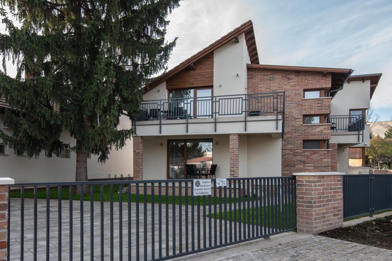 Hidfo Apartman-Nyugalom Szigetei Gyula Exterior photo