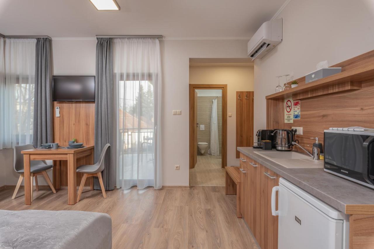 Hidfo Apartman-Nyugalom Szigetei Gyula Exterior photo