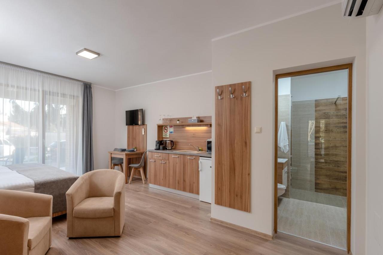 Hidfo Apartman-Nyugalom Szigetei Gyula Exterior photo