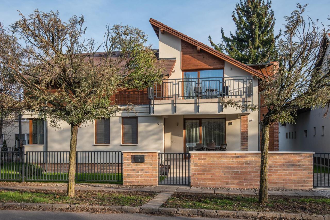 Hidfo Apartman-Nyugalom Szigetei Gyula Exterior photo