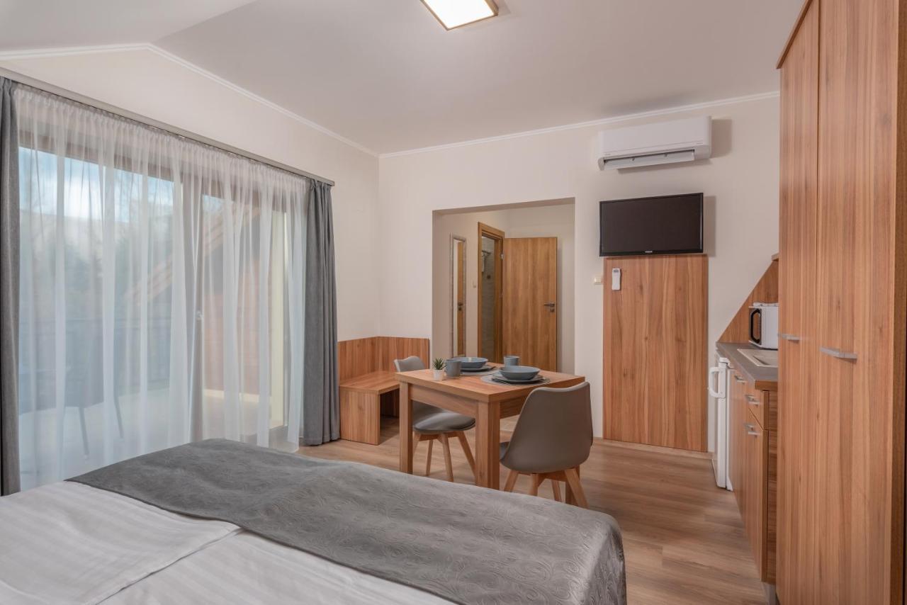 Hidfo Apartman-Nyugalom Szigetei Gyula Exterior photo